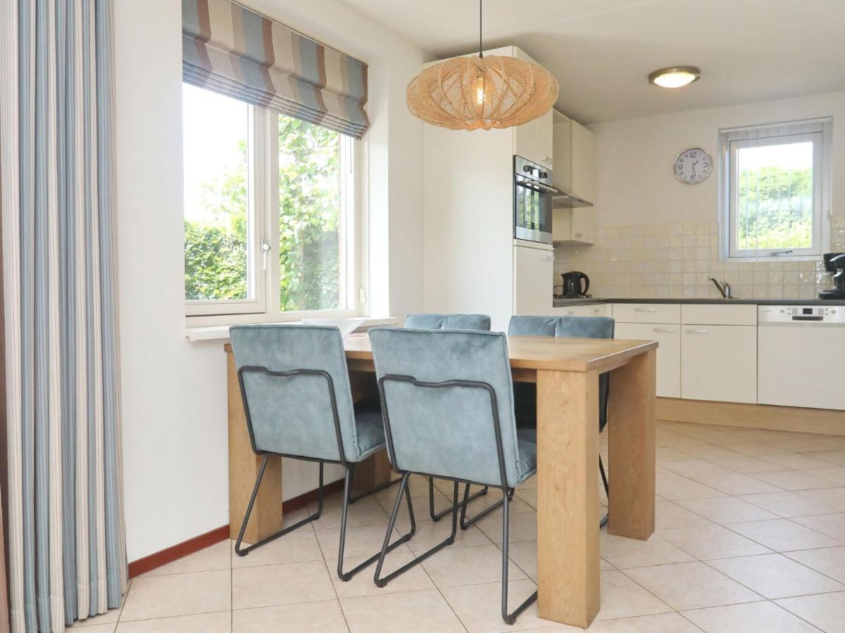 Comfortable With A Garden At 1.1km From The Sea Holiday home Noordwijk